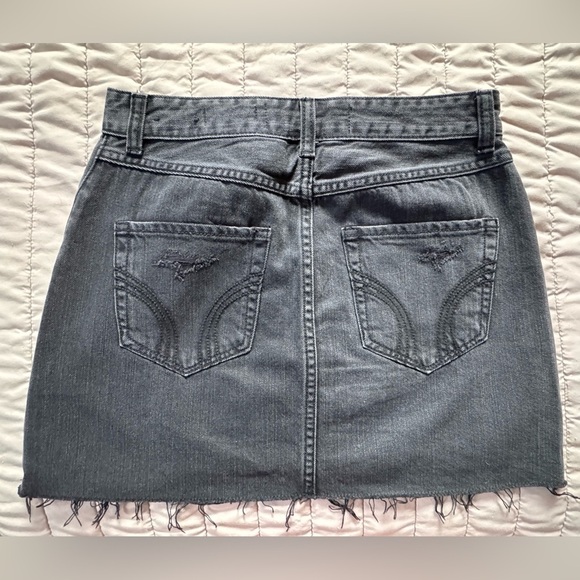 Hollister High Rise Mini Skirt Size 3 - Picture 3 of 4